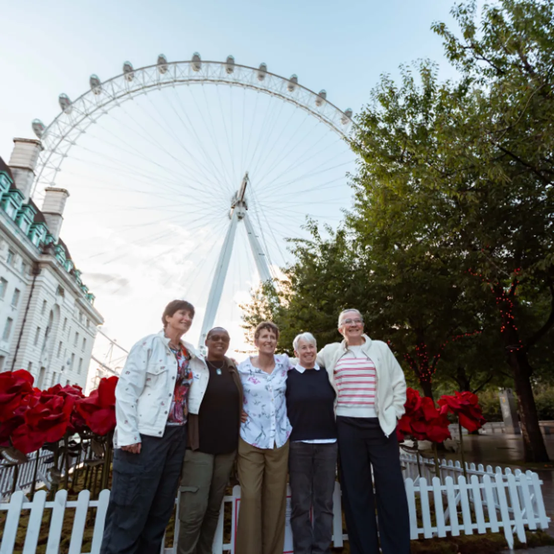 The London Eye celebrates England's Red Roses 2025